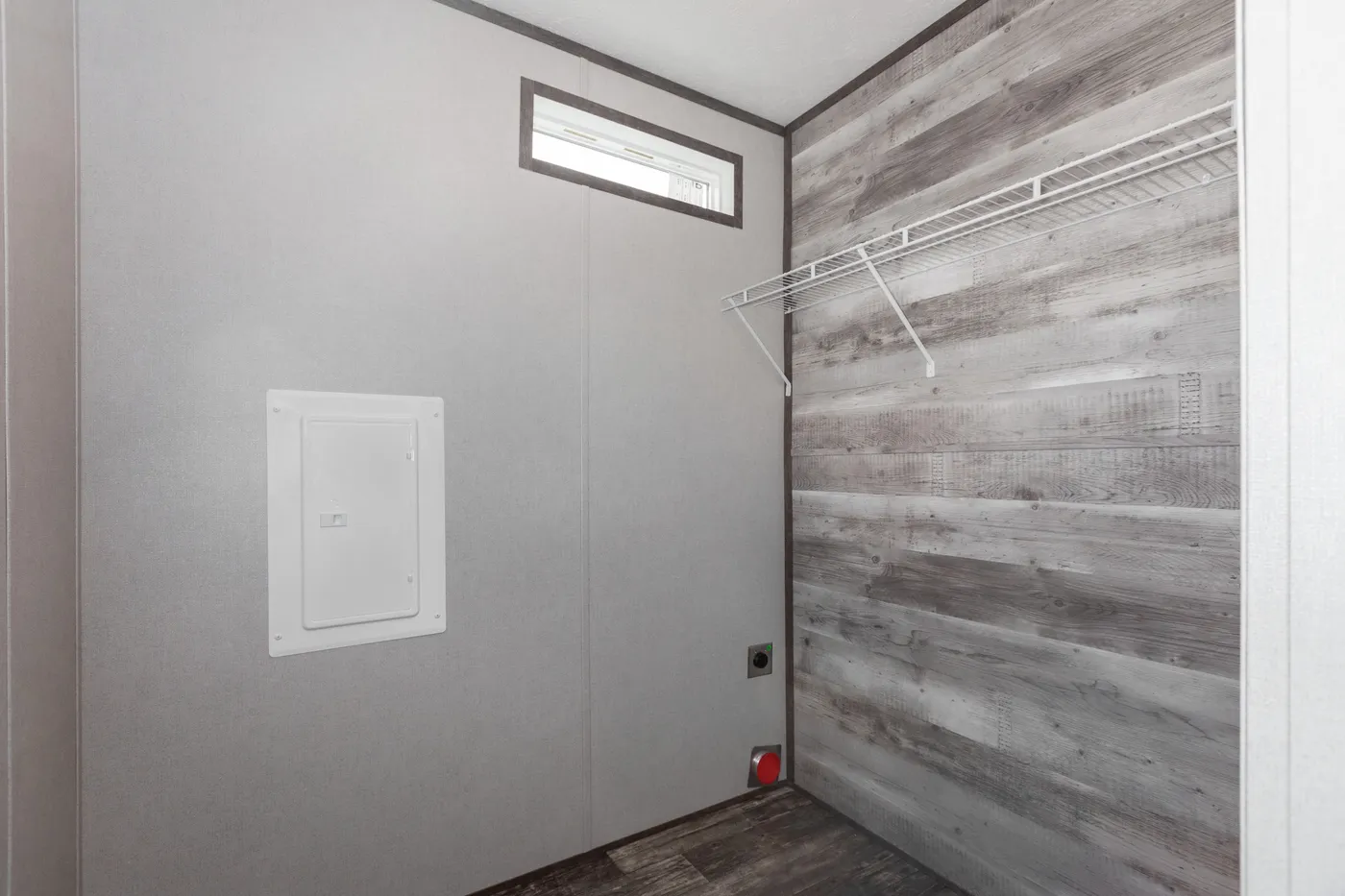 The THE ANNIVERSARY 68 Exterior. This Manufactured Mobile Home features 2 bedrooms and 2 baths.