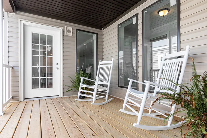 The THE HEWITT Exterior. This Manufactured Mobile Home features 4 bedrooms and 3 baths.