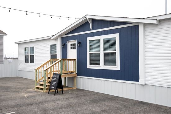 The BLUEBONNET BREEZE Exterior. This Manufactured Mobile Home features 3 bedrooms and 2 baths.