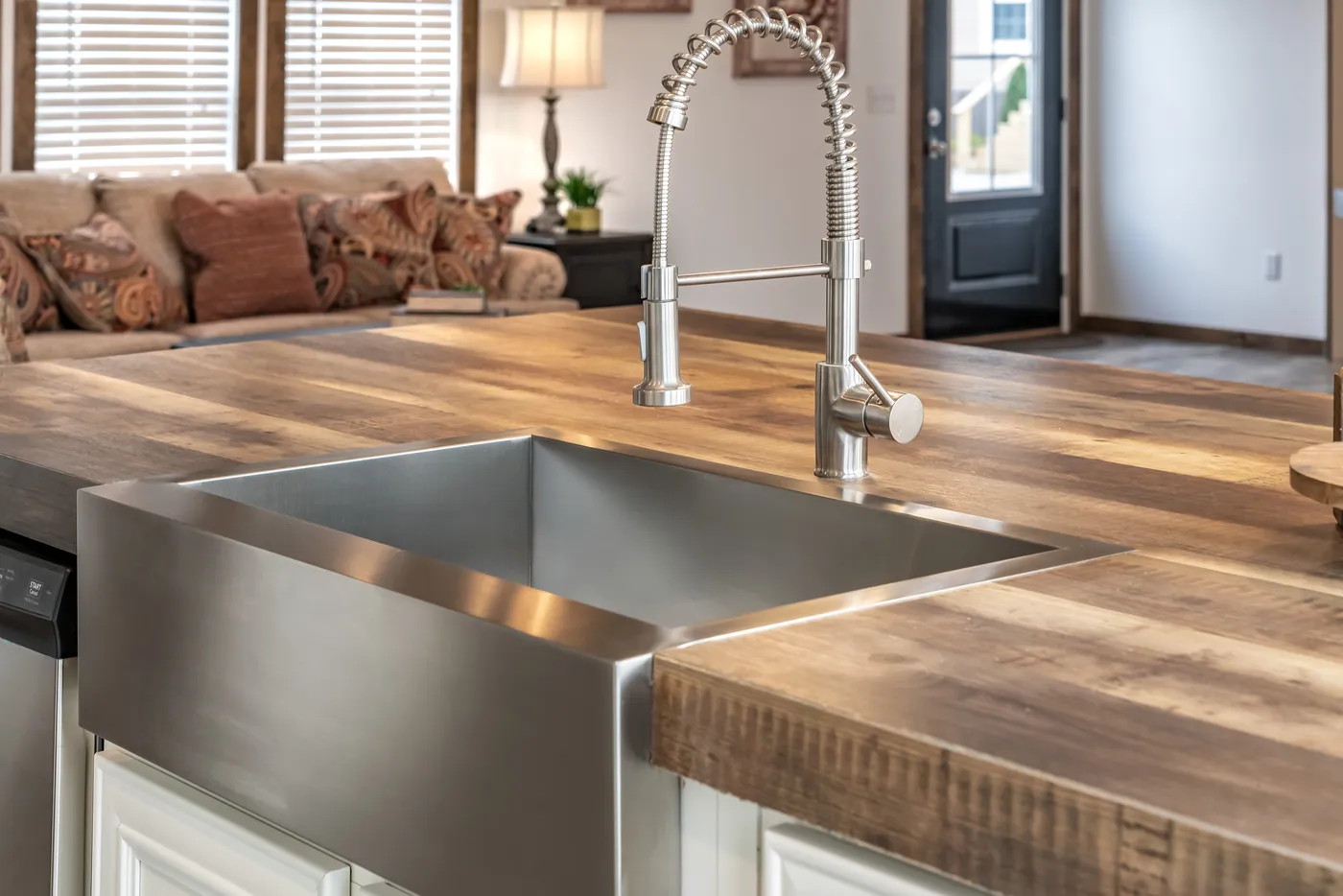 The THE AVALYN Features. This Manufactured Mobile Home features 3 bedrooms and 2 baths.