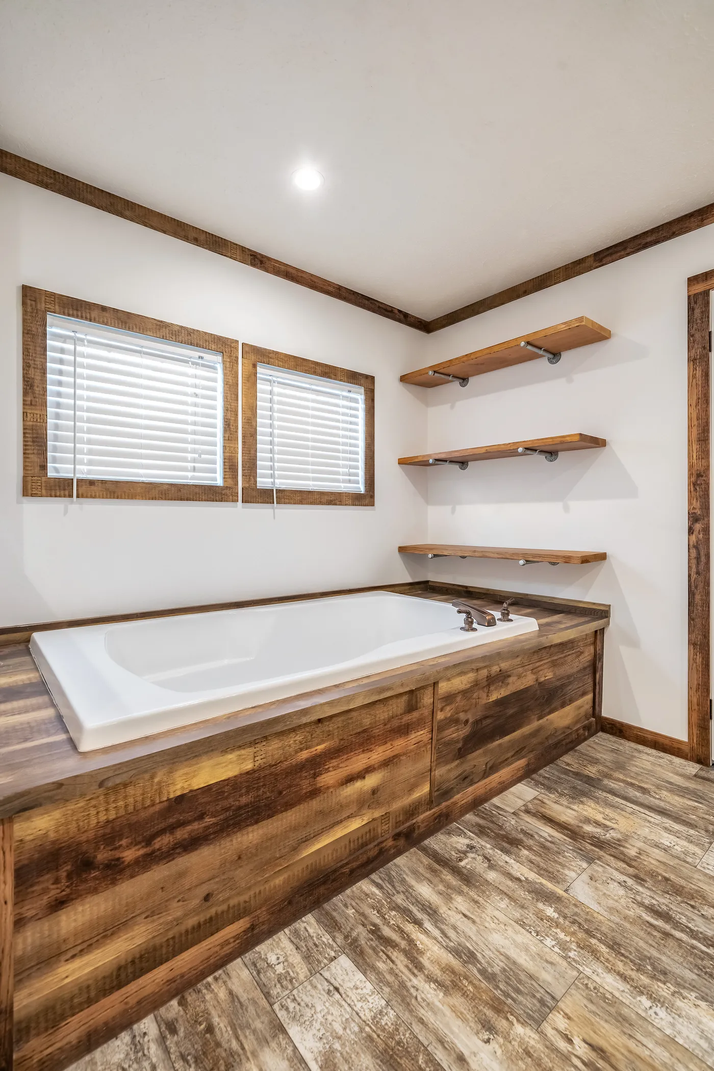 The THE AVALYN Features. This Manufactured Mobile Home features 3 bedrooms and 2 baths.