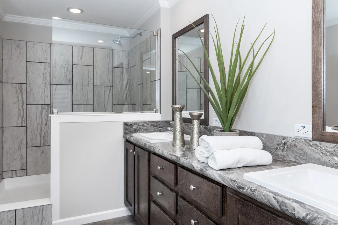 The THE VILLETTE Primary Bathroom. This Manufactured Mobile Home features 3 bedrooms and 2 baths.