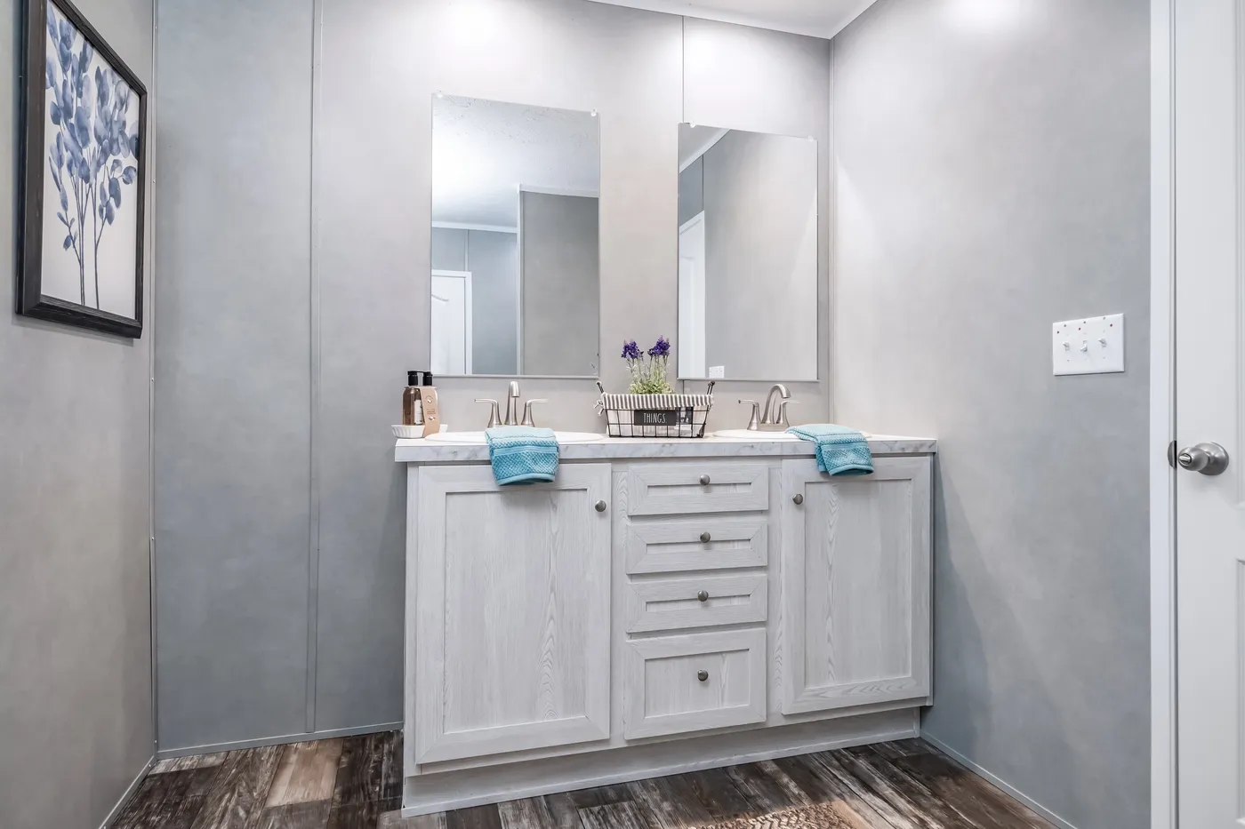 The ULTRA BREEZE 52 Primary Bathroom. This Manufactured Mobile Home features 3 bedrooms and 2 baths.