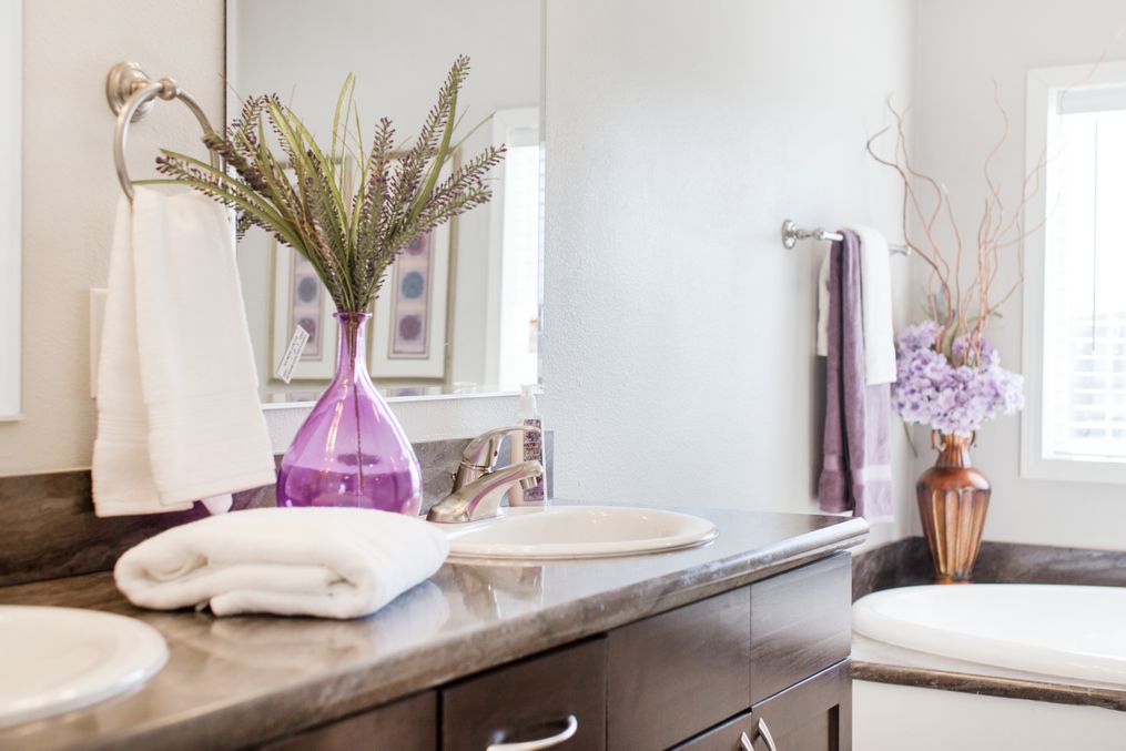 The K2760B Primary Bathroom. This Manufactured Mobile Home features 4 bedrooms and 2 baths.