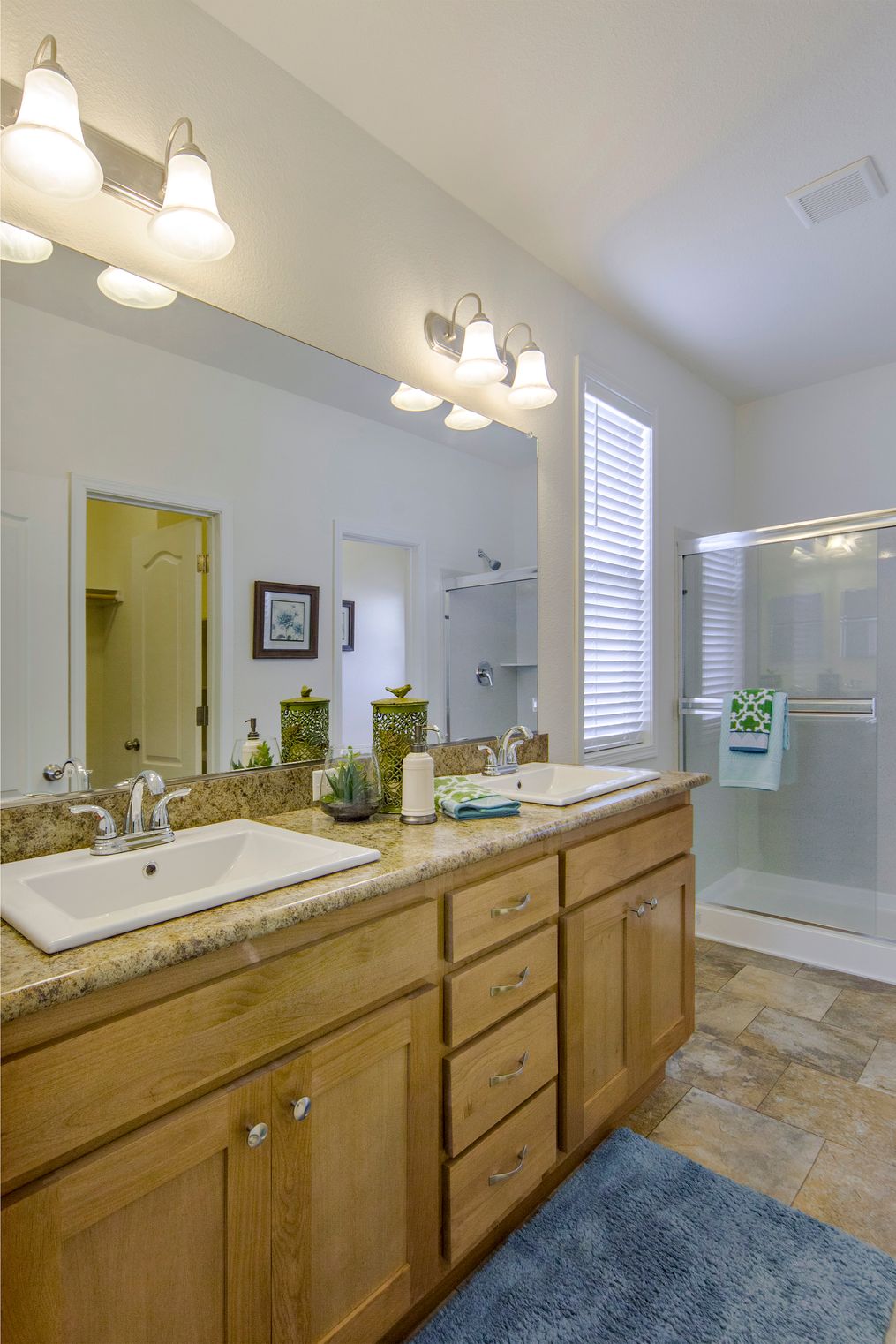 The MORRO BAY 27523-B Primary Bathroom. This Manufactured Mobile Home features 3 bedrooms and 2 baths.