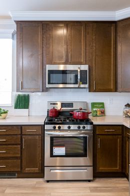 The GE662K Kitchen. This Manufactured Mobile Home features 4 bedrooms and 2 baths.