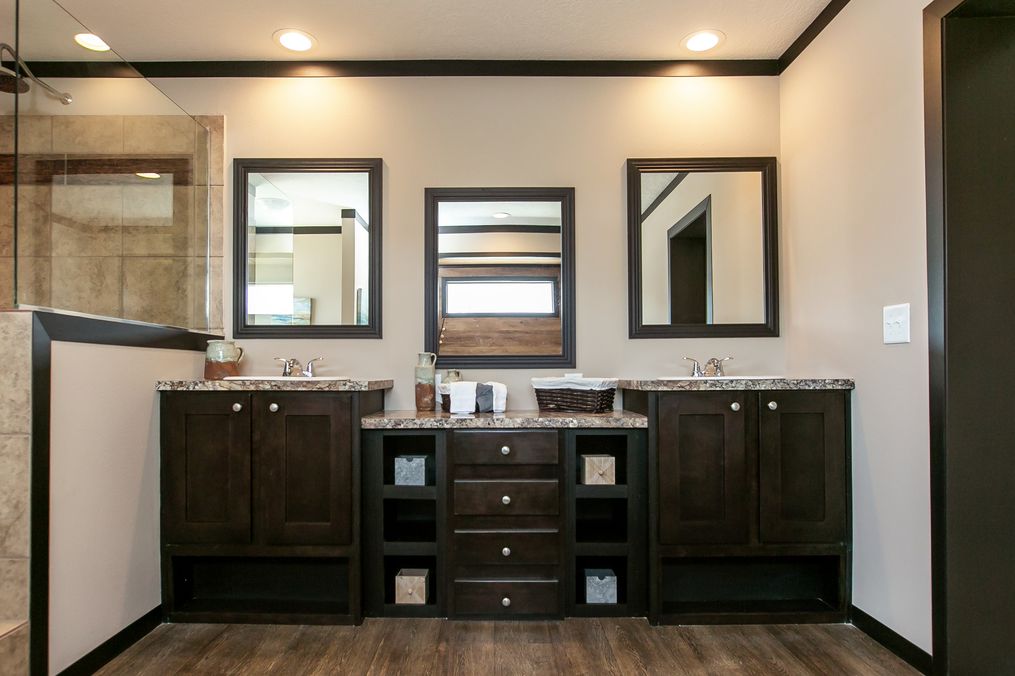 The THE FRANKLIN Primary Bathroom. This Manufactured Mobile Home features 3 bedrooms and 2 baths.