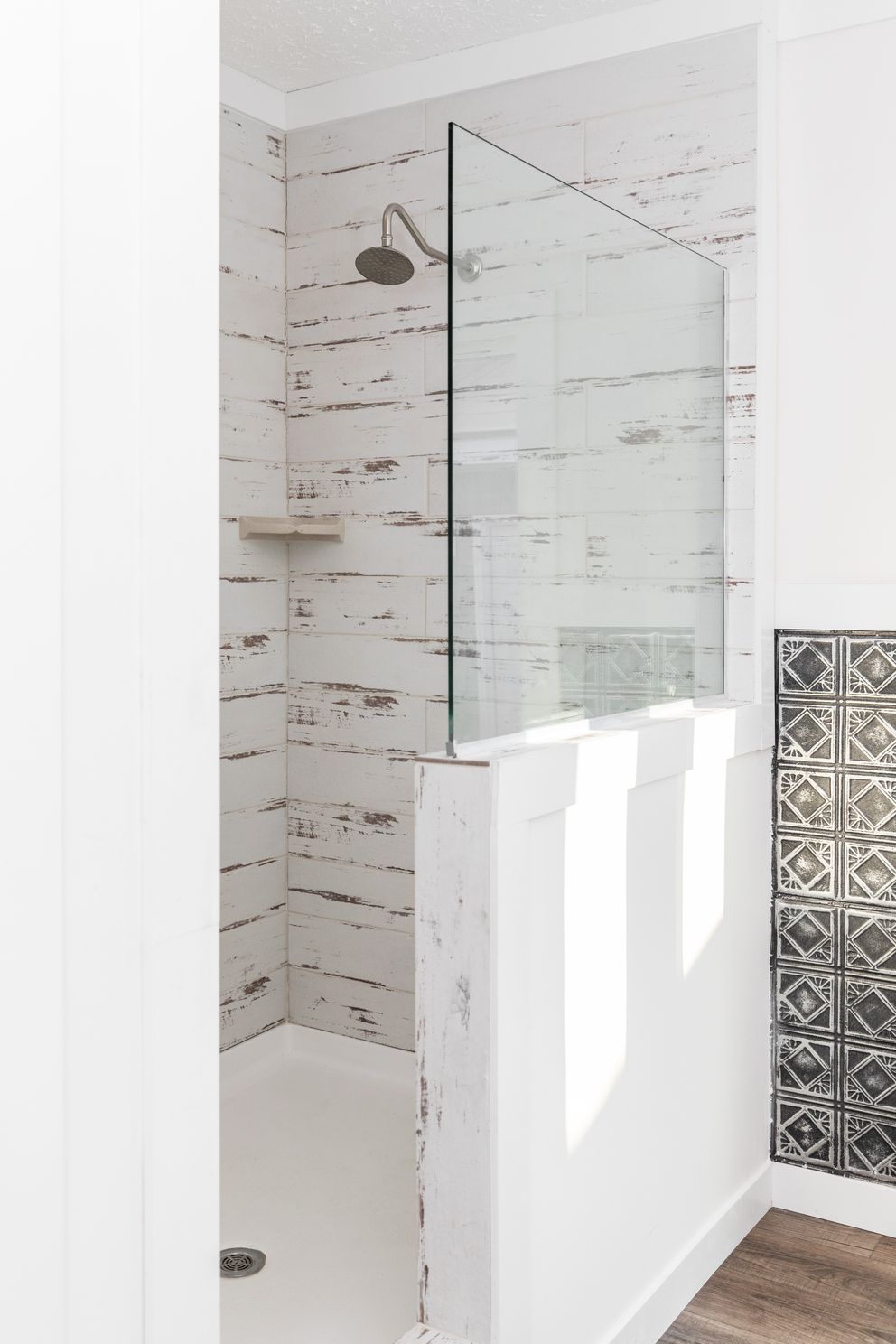 The 1440 CAROLINA 4BR BELLE Primary Bathroom. This Manufactured Mobile Home features 4 bedrooms and 2 baths.