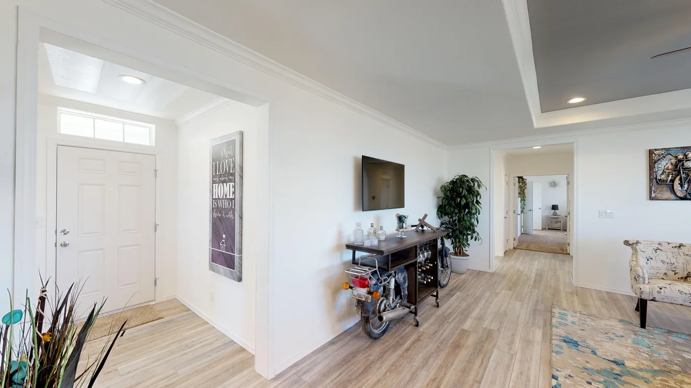 The SUM3068A Foyer. This Manufactured Mobile Home features 3 bedrooms and 2 baths.