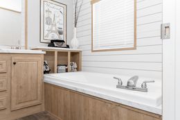 The BLAZER 76 C Primary Bathroom. This Manufactured Mobile Home features 3 bedrooms and 2 baths.