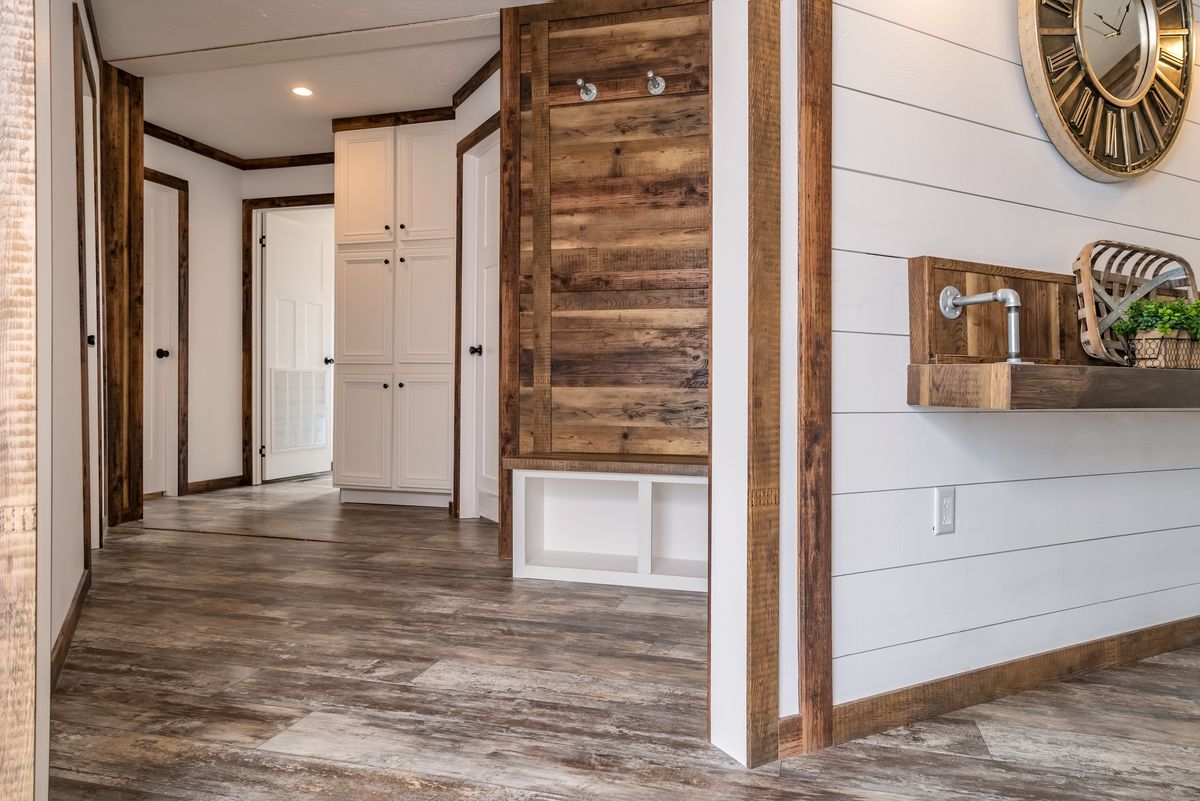 The THE AVALYN Foyer. This Manufactured Mobile Home features 3 bedrooms and 2 baths.