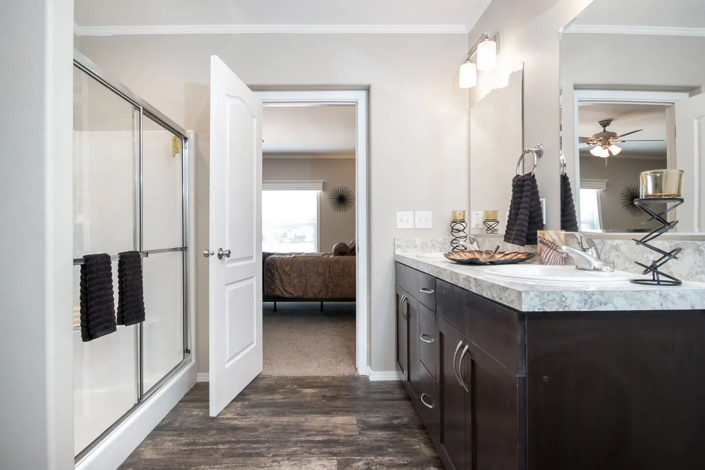 The K3076B Primary Bathroom. This Manufactured Mobile Home features 4 bedrooms and 2 baths.
