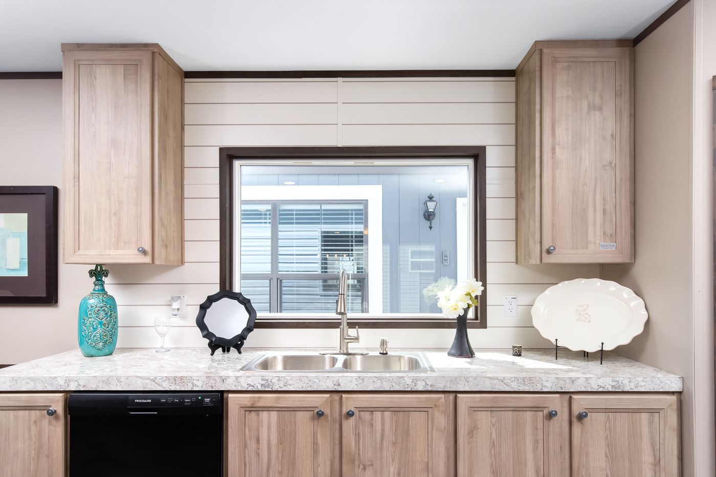 The PT 78 Kitchen. This Manufactured Mobile Home features 3 bedrooms and 2 baths.