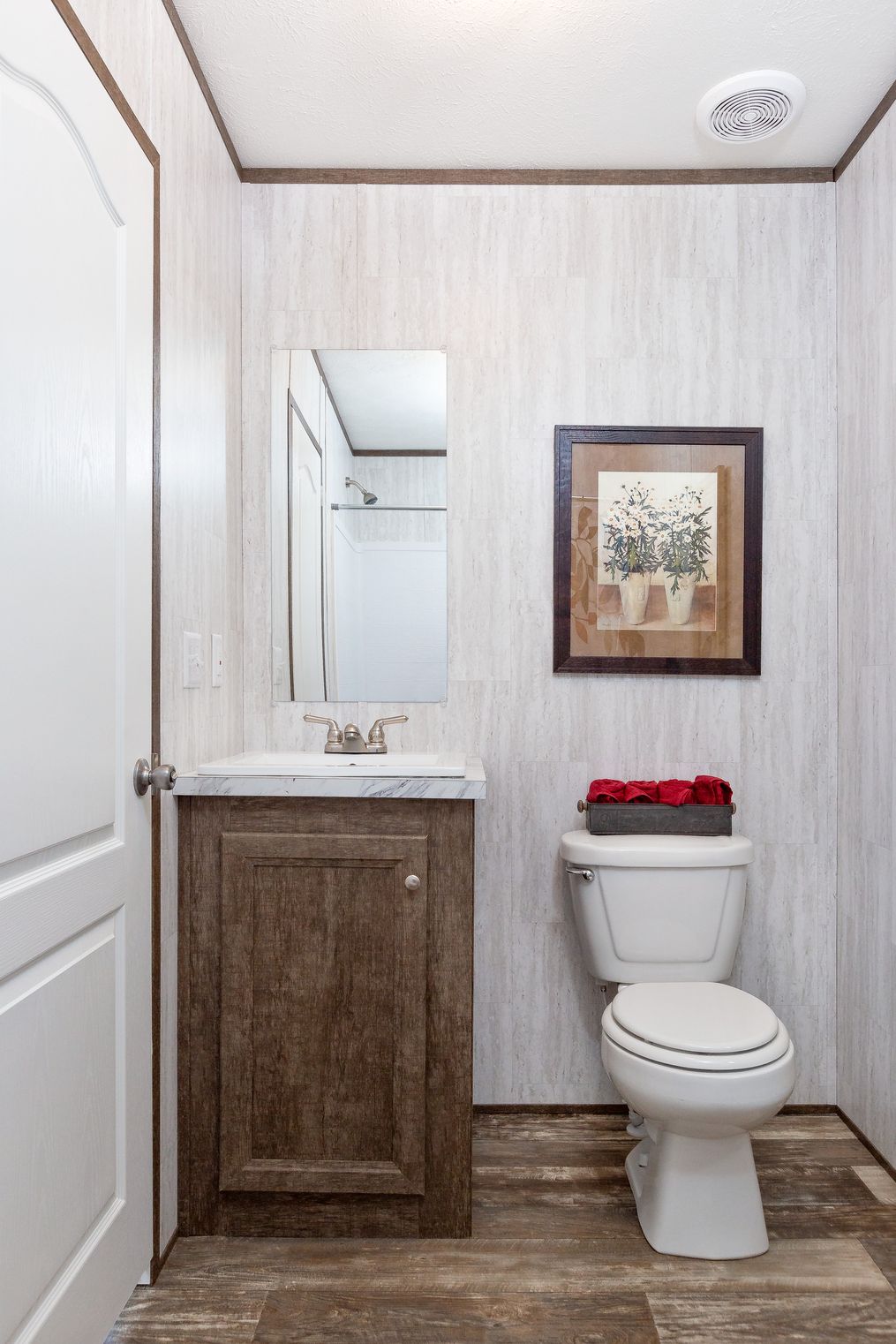 The MAYNARDVILLE CLASSIC 56 Master Bathroom. This Manufactured Mobile Home features 2 bedrooms and 2 baths.
