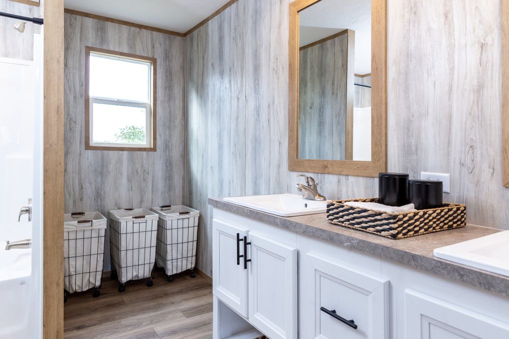 The MOROCCO Primary Bathroom. This Manufactured Mobile Home features 4 bedrooms and 2 baths.