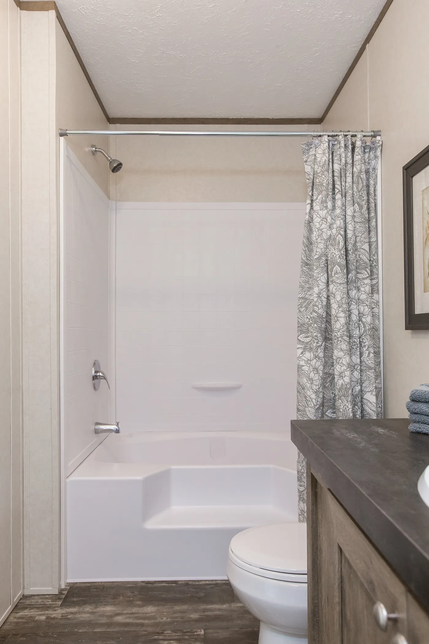 The THE BREEZE Primary Bathroom. This Manufactured Mobile Home features 3 bedrooms and 2 baths.
