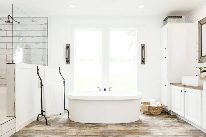 The THE LULABELLE Primary Bathroom. This Manufactured Mobile Home features 4 bedrooms and 3 baths.