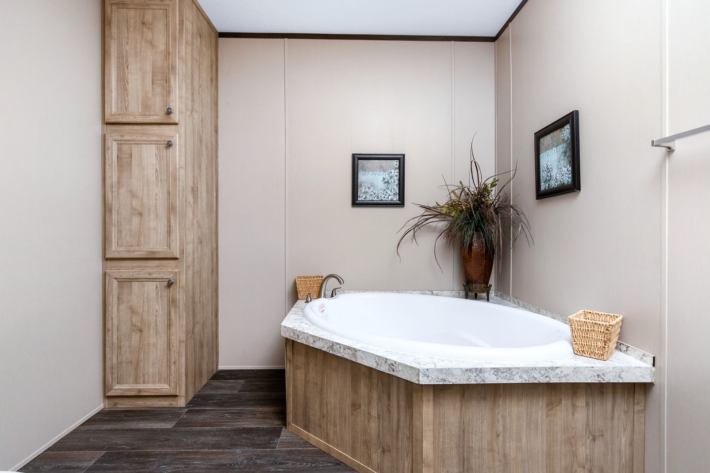 The PT 78 Primary Bathroom. This Manufactured Mobile Home features 3 bedrooms and 2 baths.