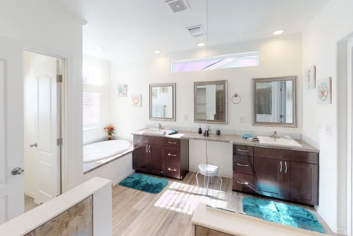 The SUM3068A Primary Bathroom. This Manufactured Mobile Home features 3 bedrooms and 2 baths.