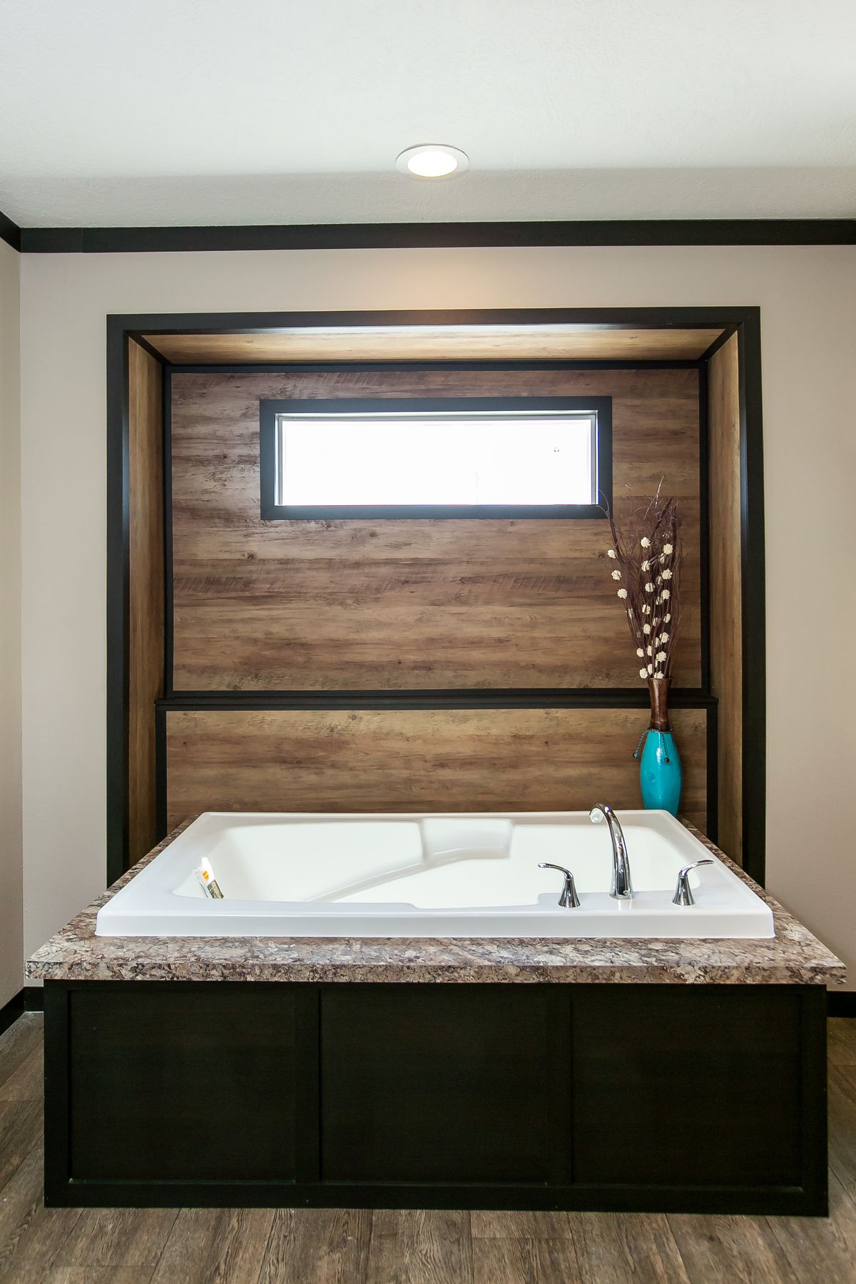 The THE FRANKLIN Master Bathroom. This Manufactured Mobile Home features 3 bedrooms and 2 baths.