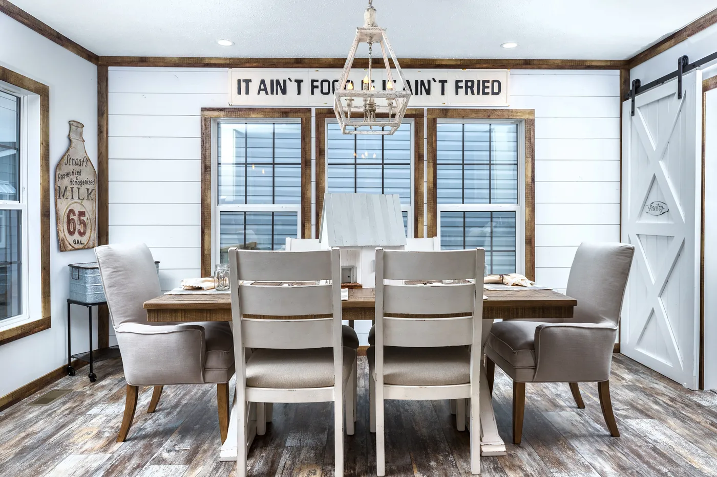 The THE LIZA JANE Dining Room. This Manufactured Mobile Home features 3 bedrooms and 2 baths.