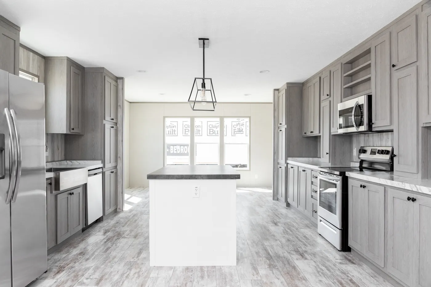 The DIAMOND Kitchen. This Manufactured Mobile Home features 3 bedrooms and 2 baths.