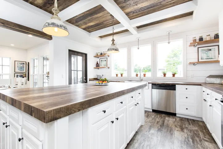 The THE LULABELLE Kitchen. This Manufactured Mobile Home features 4 bedrooms and 3 baths.