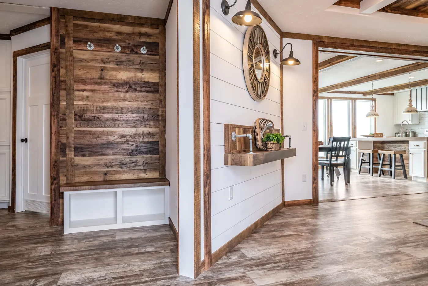 The THE AVALYN Foyer. This Manufactured Mobile Home features 3 bedrooms and 2 baths.