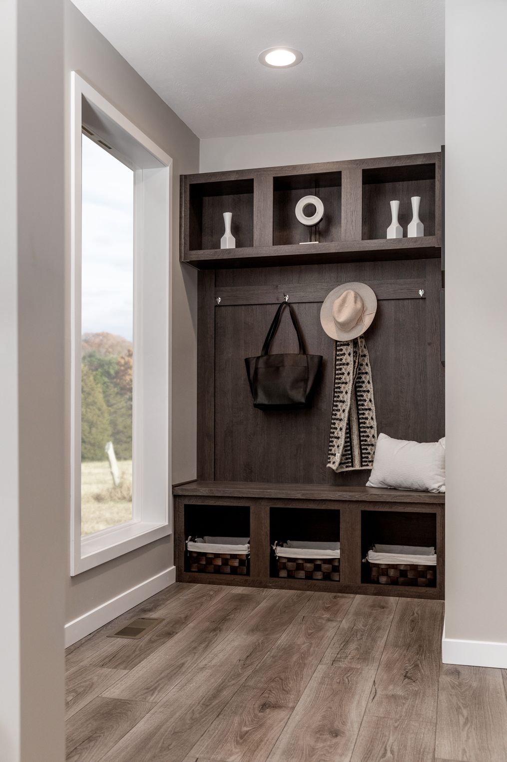 The TAYLOR 6430-9062 SECT Foyer. This Manufactured Mobile Home features 3 bedrooms and 2 baths.