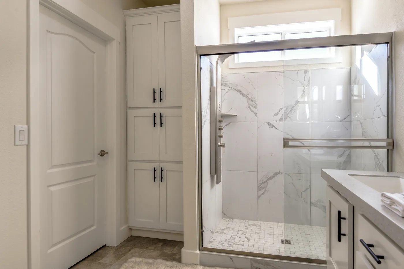 The CORONADO 2458F Primary Bathroom. This Manufactured Mobile Home features 3 bedrooms and 3 baths.