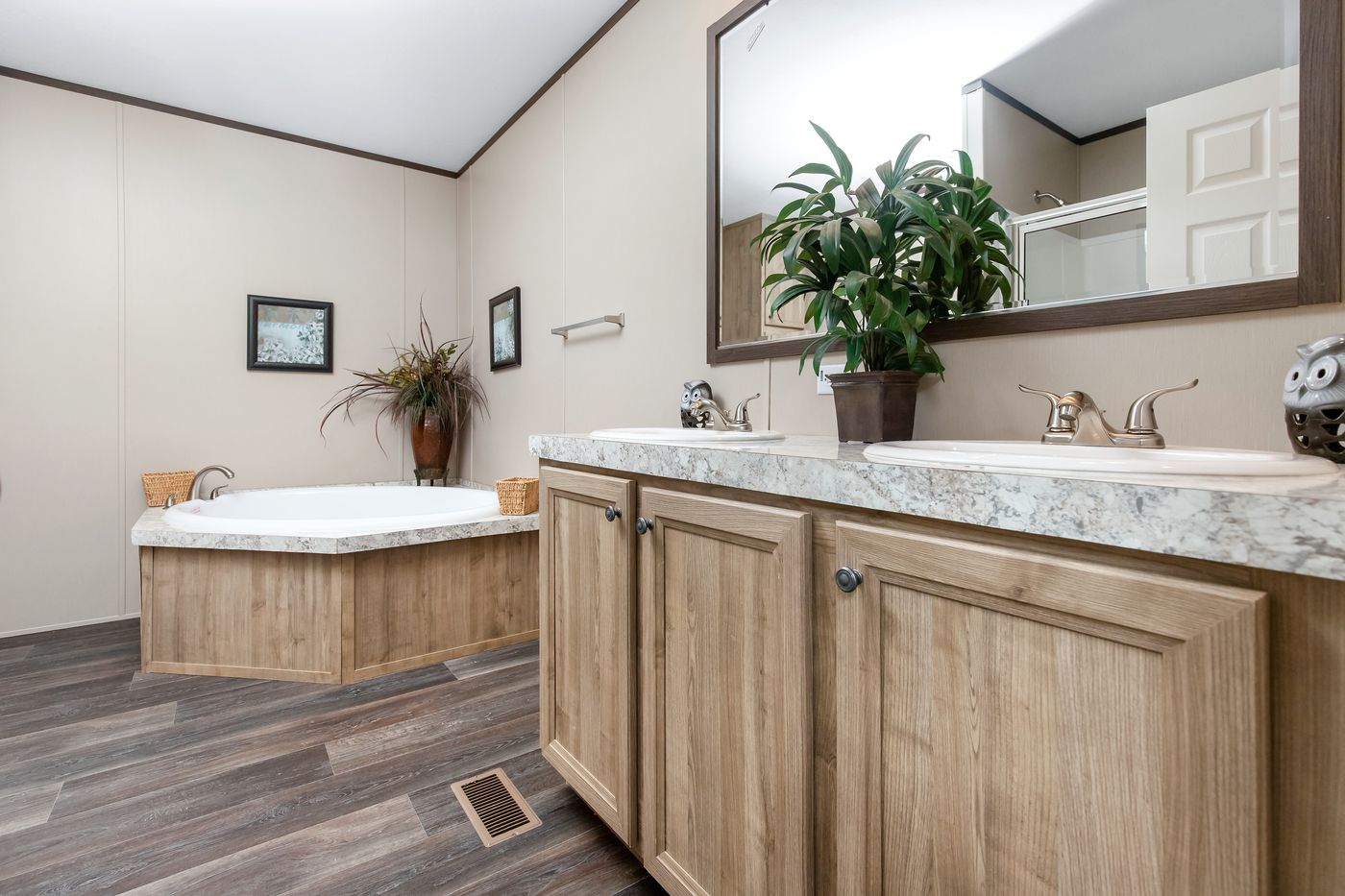 The PT 78 Primary Bathroom. This Manufactured Mobile Home features 3 bedrooms and 2 baths.