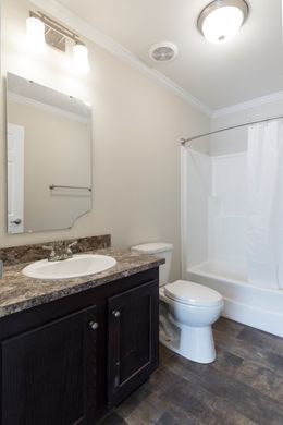 The 2089 52X28 3+2 HERITAGE Guest Bathroom. This Manufactured Mobile Home features 3 bedrooms and 2 baths.