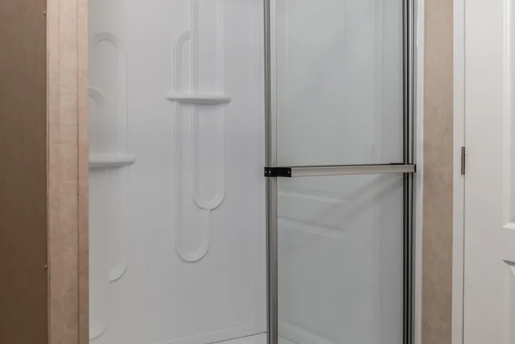 The THE EAGLE 52 Primary Bathroom. This Manufactured Mobile Home features 3 bedrooms and 2 baths.