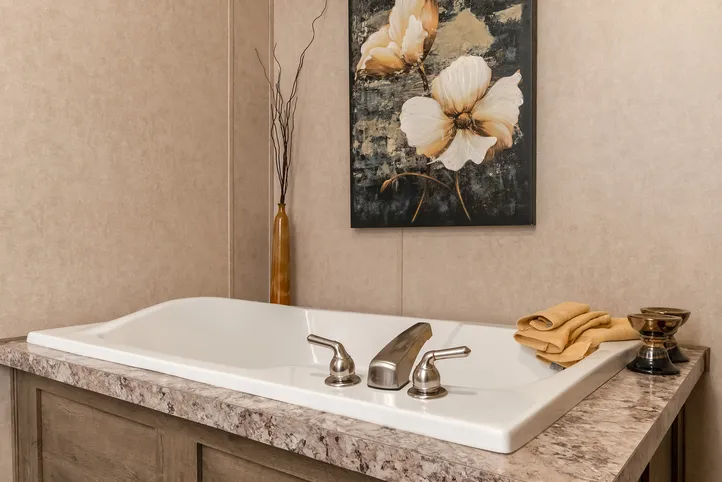 The THE EAGLE 52 Primary Bathroom. This Manufactured Mobile Home features 3 bedrooms and 2 baths.