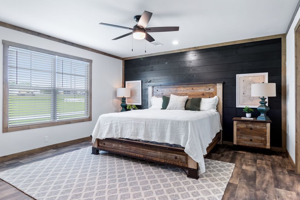 The FARM 3 FLEX ELITE DEN Exterior. This Manufactured Mobile Home features 3 bedrooms and 2 baths.