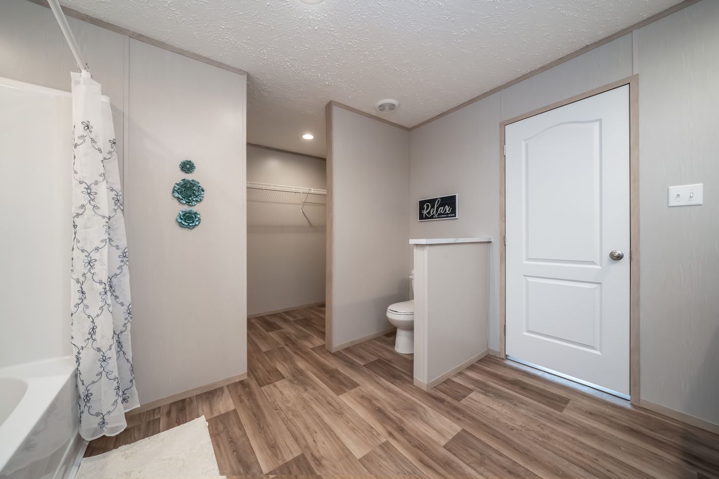 The RIO Exterior. This Manufactured Mobile Home features 3 bedrooms and 2 baths.