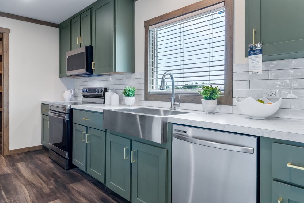 The EVERETT ELITE Exterior. This Manufactured Mobile Home features 4 bedrooms and 3 baths.