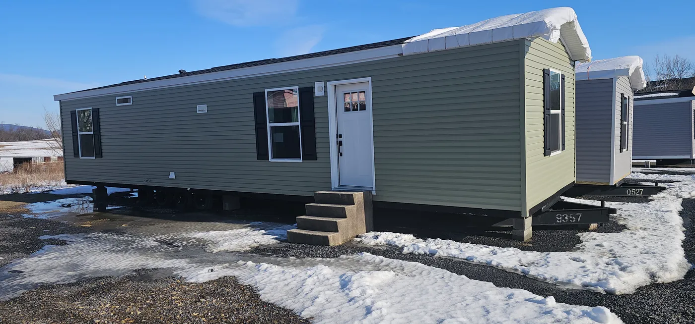 The ONYX 48 Exterior. This Manufactured Mobile Home features 2 bedrooms and 1 bath.