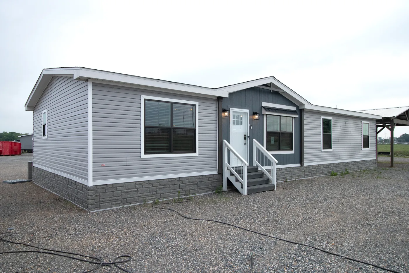 The ISABELLA Exterior. This Manufactured Mobile Home features 3 bedrooms and 2 baths.