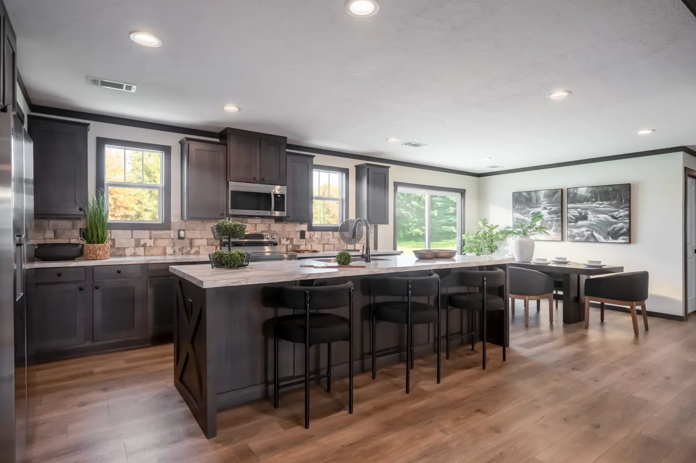 The THE VOGUE 60 Exterior. This Manufactured Mobile Home features 3 bedrooms and 2 baths.
