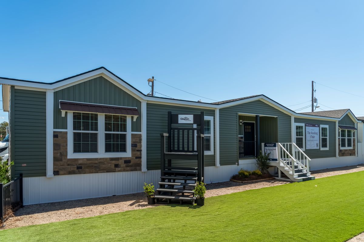 The THE ROCKING CHAIR Exterior. This Manufactured Mobile Home features 3 bedrooms and 2 baths.