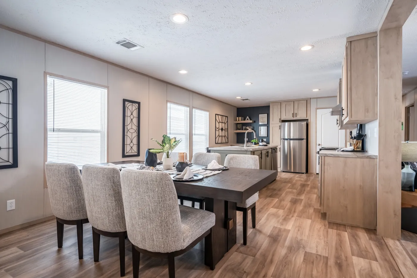 The RAINIER Exterior. This Manufactured Mobile Home features 4 bedrooms and 3 baths.