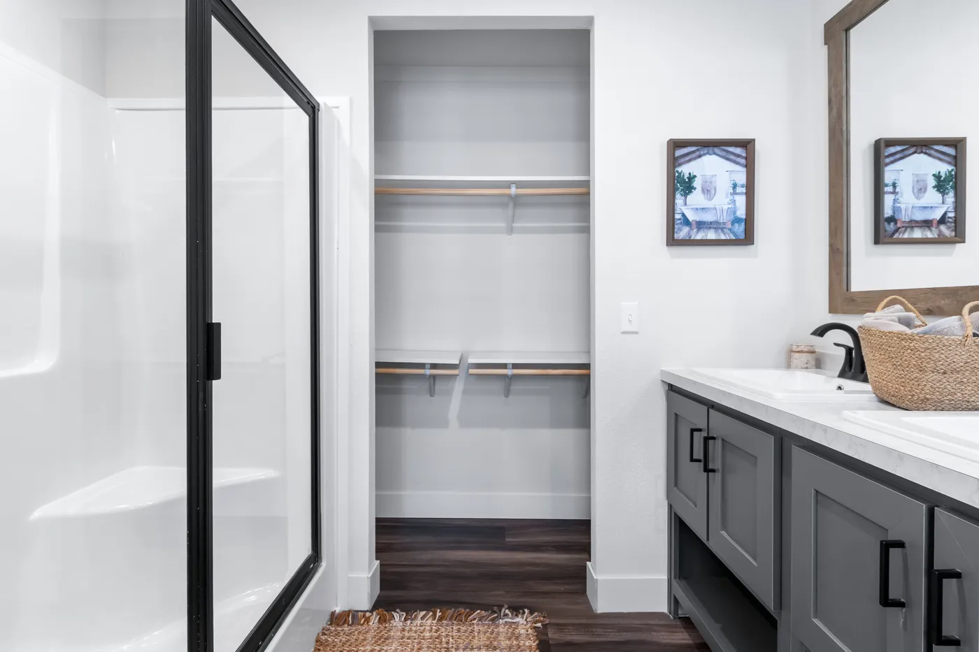 The LEXI Exterior. This Manufactured Mobile Home features 3 bedrooms and 2 baths.
