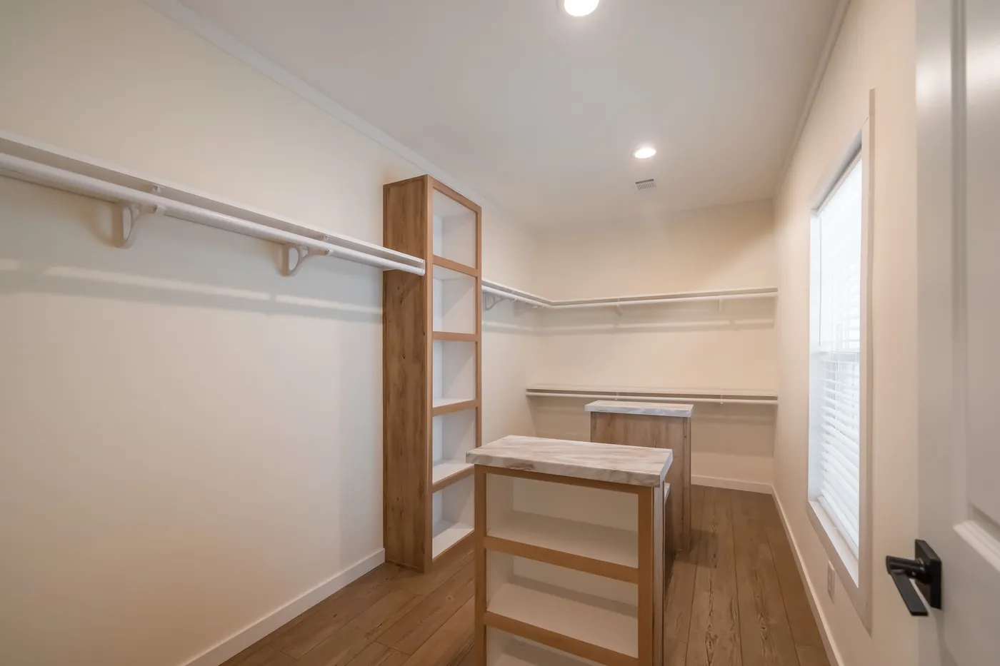 The THE ROCKING CHAIR Exterior. This Manufactured Mobile Home features 3 bedrooms and 2 baths.