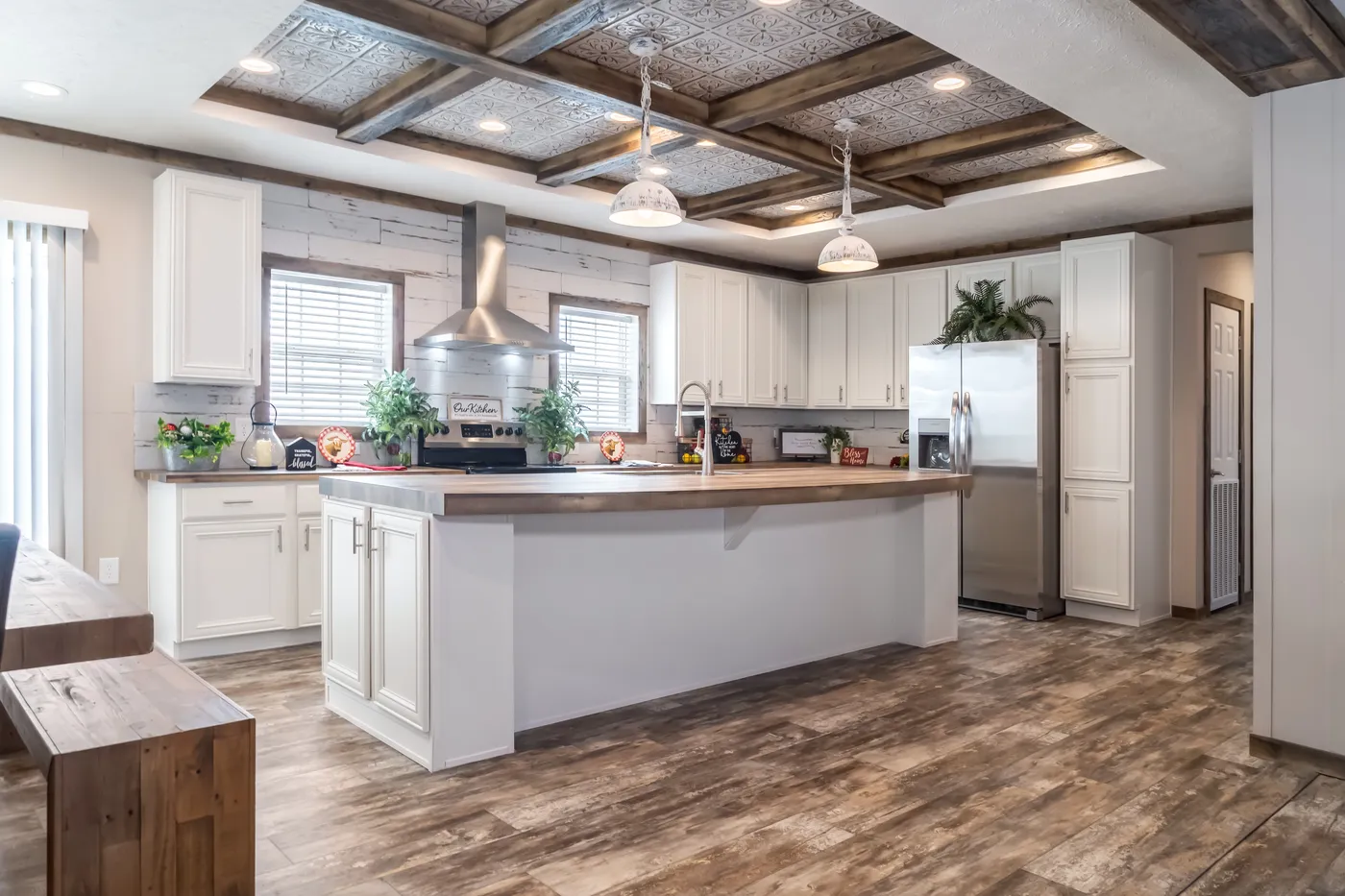 The THE TYRA Exterior. This Manufactured Mobile Home features 4 bedrooms and 2 baths.