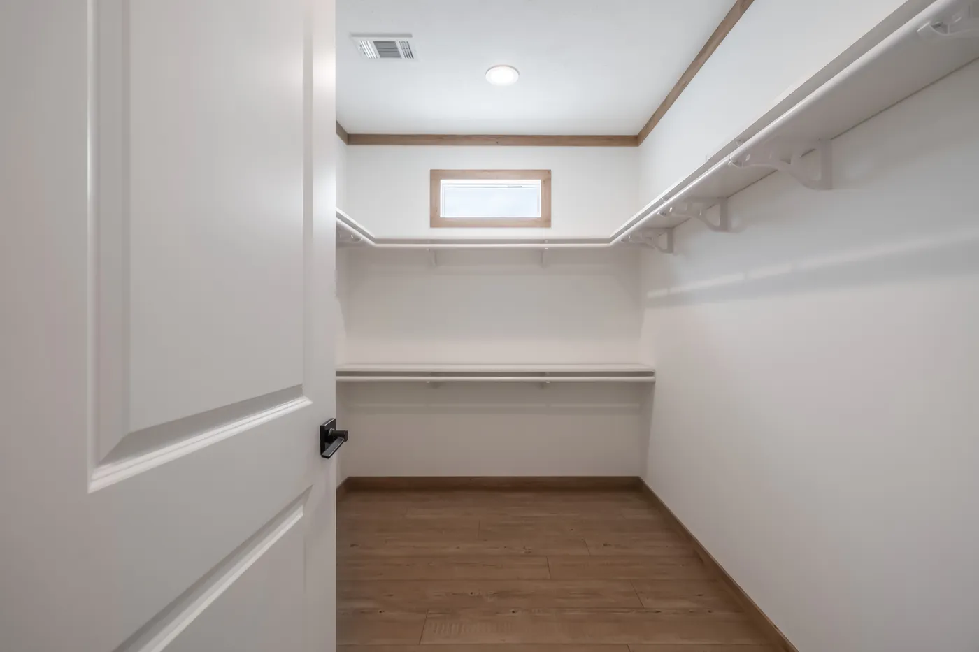 The THE REED Exterior. This Manufactured Mobile Home features 3 bedrooms and 2 baths.