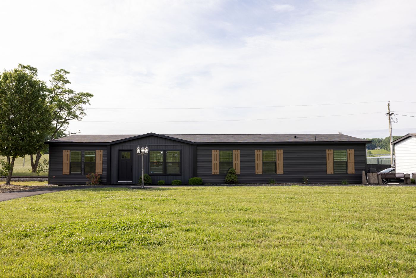 The VISION Exterior. This Manufactured Mobile Home features 4 bedrooms and 2 baths.