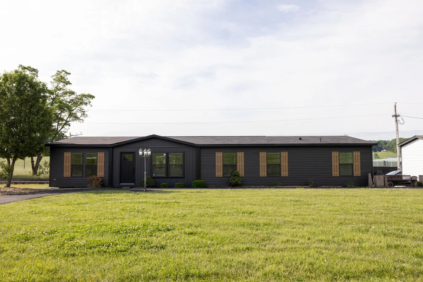 The VISION Exterior. This Manufactured Mobile Home features 4 bedrooms and 2 baths.