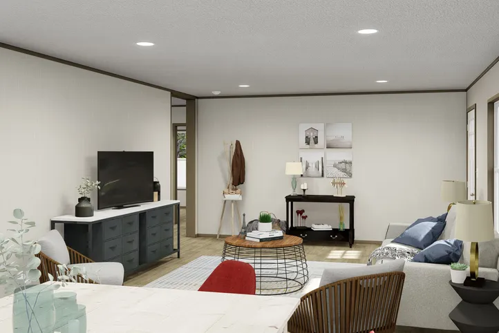 The EVEREST Exterior. This Manufactured Mobile Home features 4 bedrooms and 2 baths.