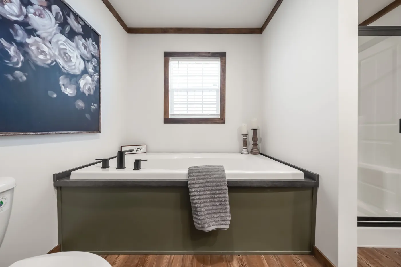 The THE HALSEY Exterior. This Manufactured Mobile Home features 3 bedrooms and 2 baths.
